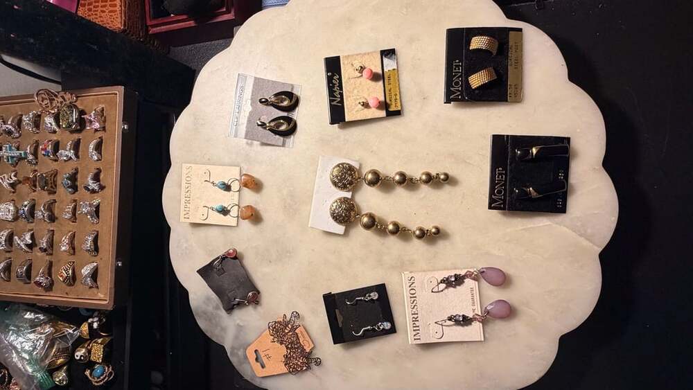 Vintage/Modern Earrings Lot (10)
